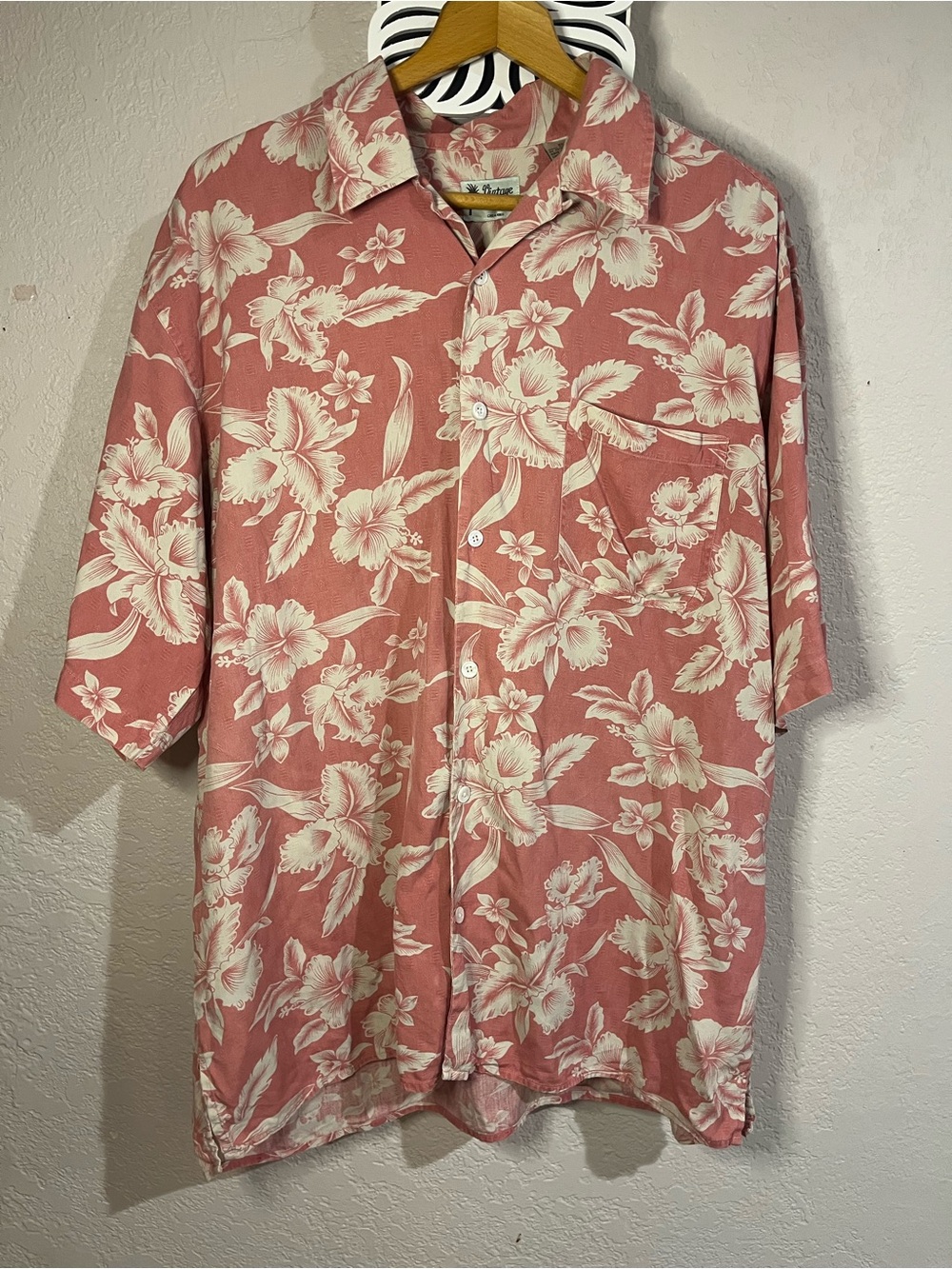 Men's Vintage Silk Circa 1969 Floral Short-Sleeve Button-Down Shirt in Rose Pink